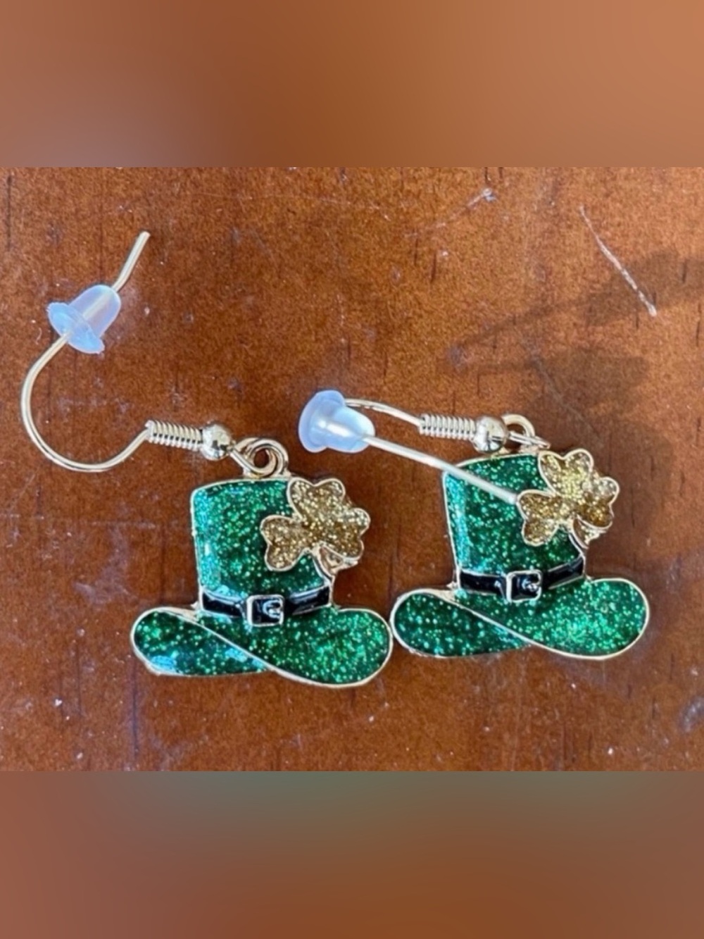 NWOT Green Glitter Leprechaun Hat Earrings - St. Patrick's Day Accessories